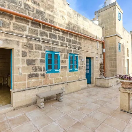 Gozo Pool Farmhouse-hosted By Sweetstay ガルブ