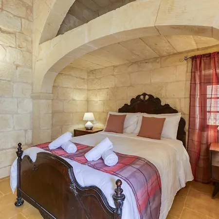 Gozo Pool Farmhouse-hosted By Sweetstay ファームステイ ガルブ